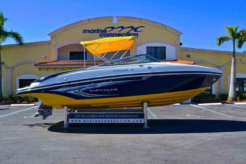 Used 2009 Rinker 246 Captiva Bowrider boat for sale in West Palm Beach, FL