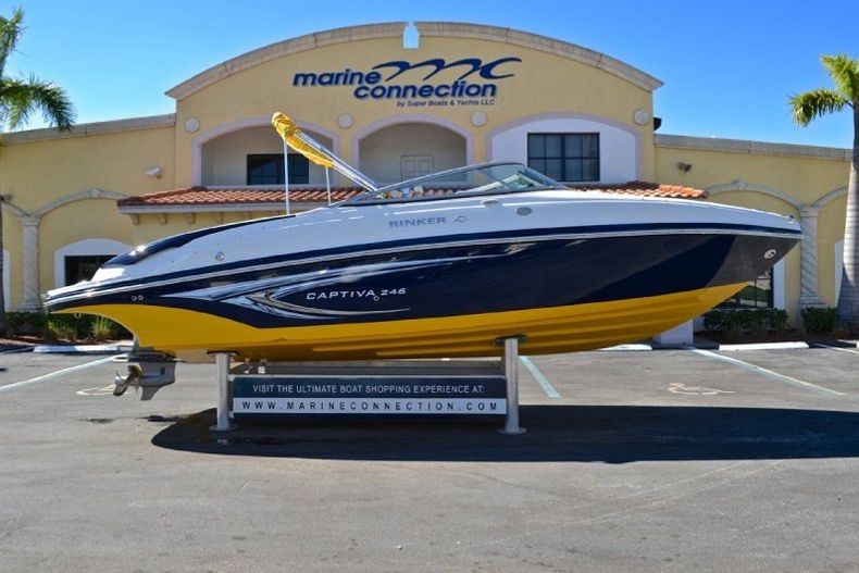 Thumbnail 12 for Used 2009 Rinker 246 Captiva Bowrider boat for sale in West Palm Beach, FL