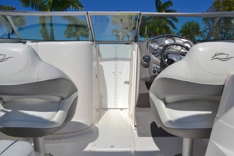 Thumbnail 74 for Used 2009 Rinker 246 Captiva Bowrider boat for sale in West Palm Beach, FL