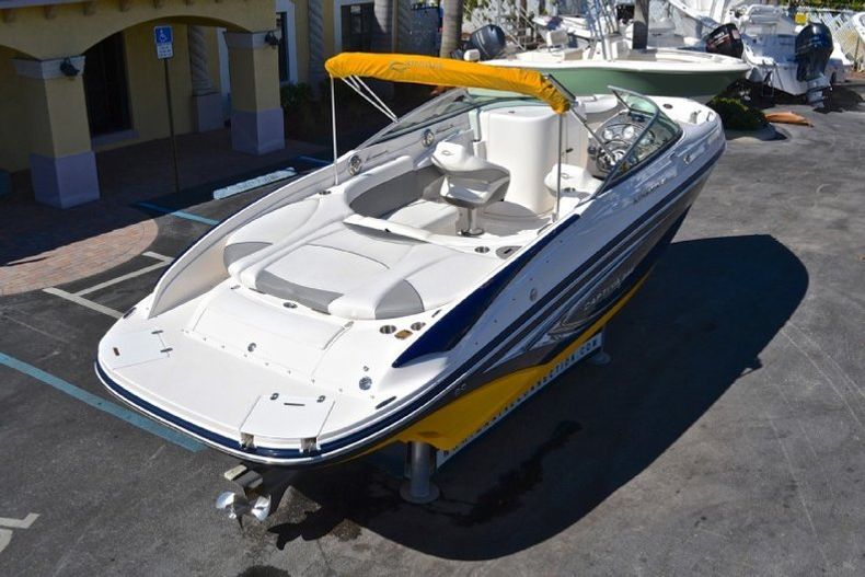Thumbnail 87 for Used 2009 Rinker 246 Captiva Bowrider boat for sale in West Palm Beach, FL