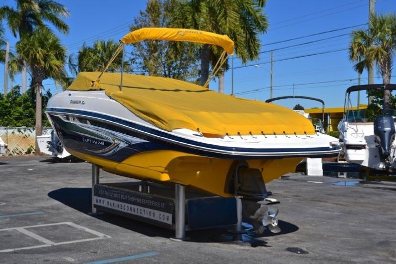Thumbnail 92 for Used 2009 Rinker 246 Captiva Bowrider boat for sale in West Palm Beach, FL