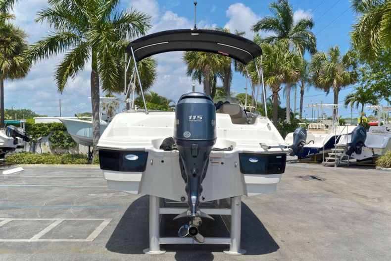 Thumbnail 6 for Used 2012 NauticStar 203 SC Sport Deck boat for sale in West Palm Beach, FL