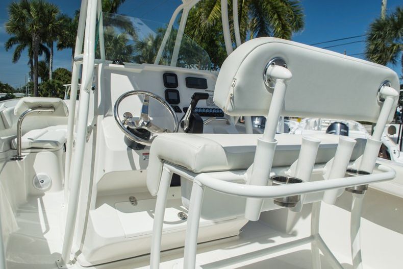 Thumbnail 31 for New 2015 Sailfish 220 CC Center Console boat for sale in West Palm Beach, FL